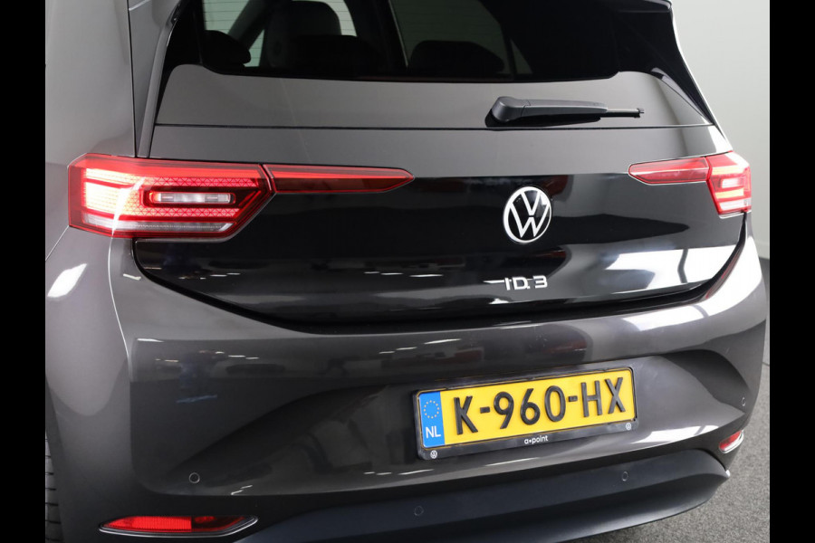 Volkswagen ID.3 First Plus 58 kWh 204 pk | Navigatie | Parkeersensoren | Achteruitrijcamera | Matrix LED koplampen | Stoelverwarming |