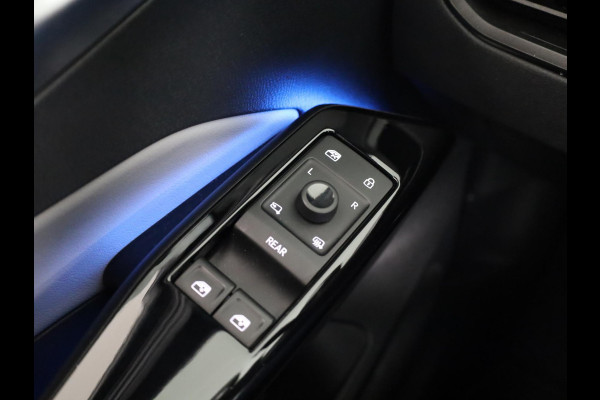 Volkswagen ID.3 First Plus 58 kWh 204 pk | Navigatie | Parkeersensoren | Achteruitrijcamera | Matrix LED koplampen | Stoelverwarming |