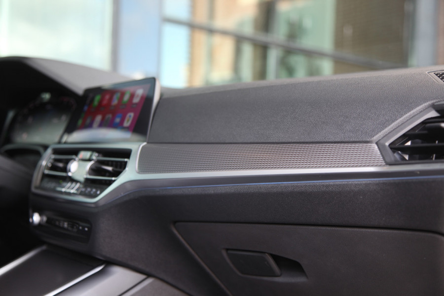 BMW 3-serie 330e M Sport HD/Adaptive/trekhaak/laser/Memory BMW 3-serie 330e M Sport HD/Adaptive/trekhaak/laser/Memory