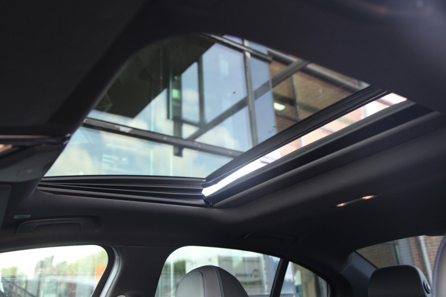 BMW 3-serie 330e M Sport HD/Adaptive/trekhaak/laser/Memory BMW 3-serie 330e M Sport HD/Adaptive/trekhaak/laser/Memory