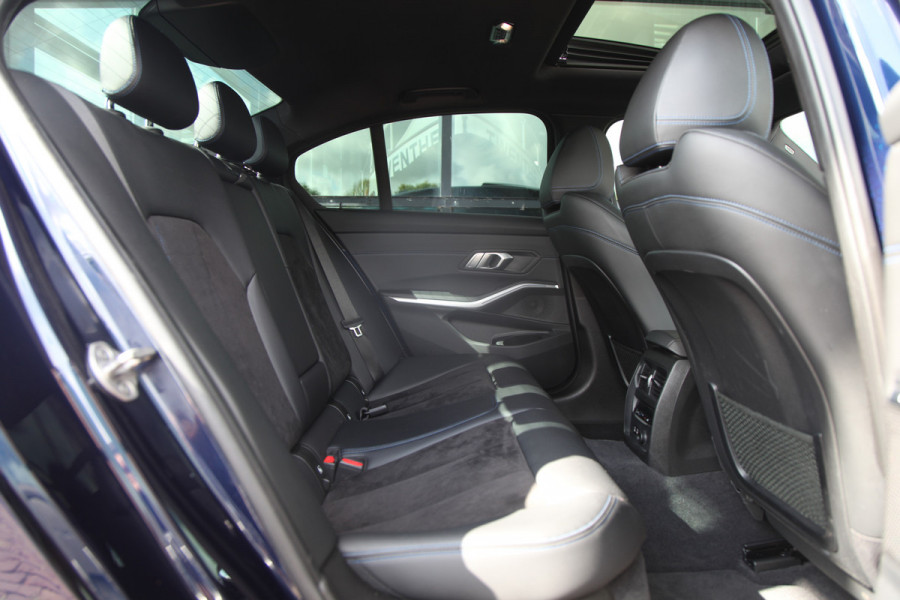 BMW 3-serie 330e M Sport HD/Adaptive/trekhaak/laser/Memory BMW 3-serie 330e M Sport HD/Adaptive/trekhaak/laser/Memory