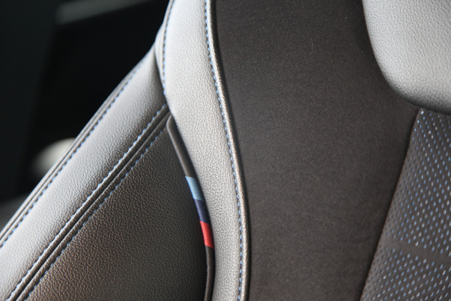 BMW 3-serie 330e M Sport HD/Adaptive/trekhaak/laser/Memory BMW 3-serie 330e M Sport HD/Adaptive/trekhaak/laser/Memory