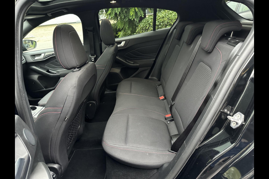 Ford Focus 1.5 EcoBoost ST Line Business