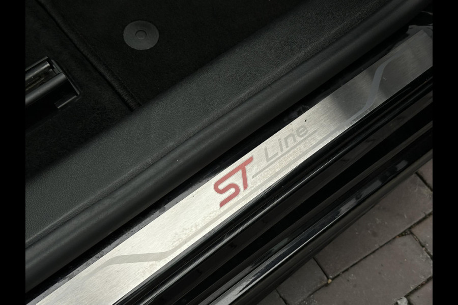 Ford Focus 1.5 EcoBoost ST Line Business