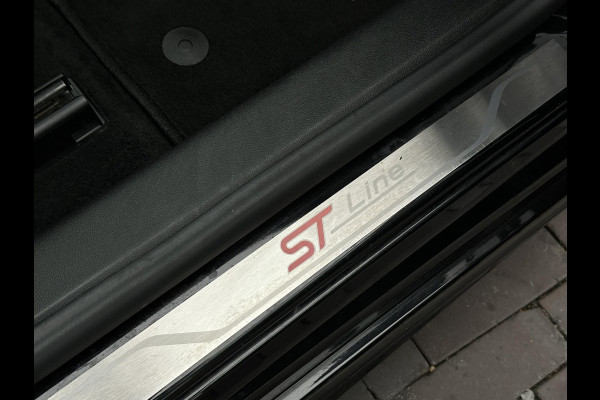Ford Focus 1.5 EcoBoost ST Line Business