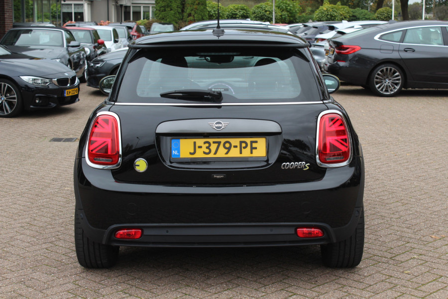 MINI Mini Electric Charged 33 kWh / Camera / Head-up / Leder / Harman Kardon / Keyless / 17'' / CarPlay / Stoelverwarming / Matrix LED / DAB / Cruise Control