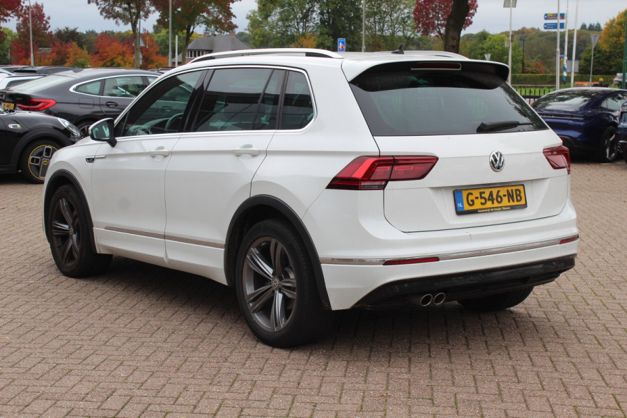 Volkswagen Tiguan 1.5 TSI ACT Highline Business 3x R-Line / CarPlay / Keyless / Dodehoek / 19'' / Navigatie / Stoelverwarming / DAB / ACC