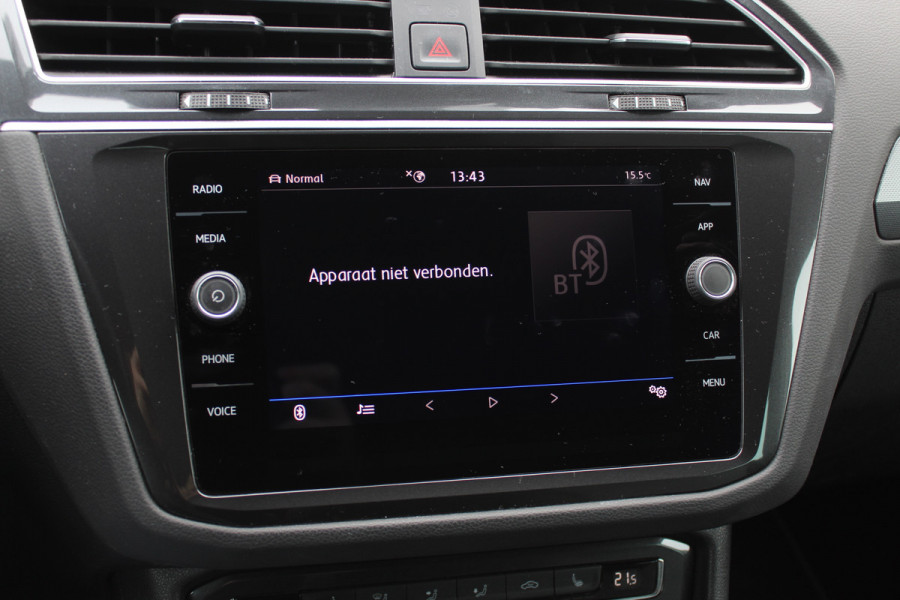Volkswagen Tiguan 1.5 TSI ACT Highline Business 3x R-Line / CarPlay / Keyless / Dodehoek / 19'' / Navigatie / Stoelverwarming / DAB / ACC