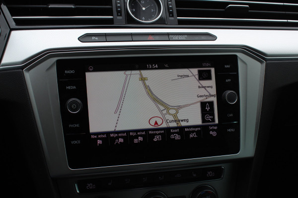 Volkswagen Passat Variant 1.4 TSI ACT Comfortline / Trekhaak / Camera / Navigatie / 17'' / Stoelverwarming / DAB / ACC