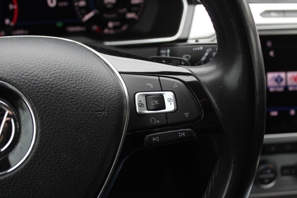 Volkswagen Passat Variant 1.4 TSI ACT Comfortline / Trekhaak / Camera / Navigatie / 17'' / Stoelverwarming / DAB / ACC