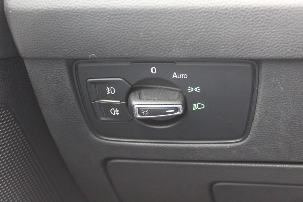 Volkswagen Passat Variant 1.4 TSI ACT Comfortline / Trekhaak / Camera / Navigatie / 17'' / Stoelverwarming / DAB / ACC