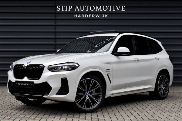 BMW X3 xDrive30e M Sport | Pano | 21'' Velgen | Camera | CarPlay | Head-Up | Stoelverwarming | Sfeerverlichting | BMW X3 xDrive30e M Sport | Pano | 21'' Velgen | Camera | CarPlay | Head-Up | Stoelverwarming | Sfeerverlichting |