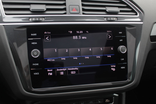 Volkswagen Tiguan 1.5 TSI ACT Highline Business 3x R-Line / Panoramadak / Camera / Leder / 20'' / Blackpack / CarPlay / DAB / Stoelverwarming / Virtual Cockpit / ACC