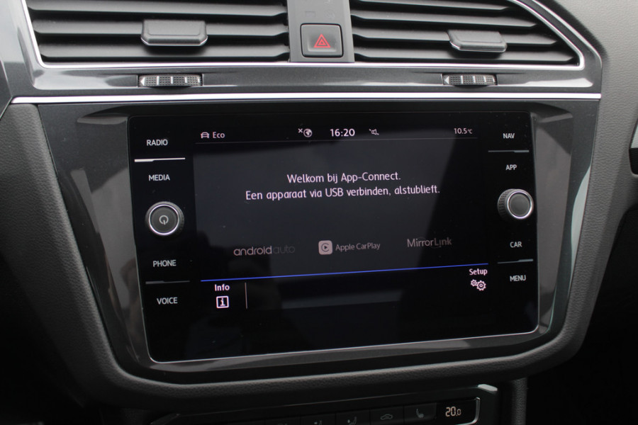 Volkswagen Tiguan 1.5 TSI ACT Highline Business 3x R-Line / Panoramadak / Camera / Leder / 20'' / Blackpack / CarPlay / DAB / Stoelverwarming / Virtual Cockpit / ACC