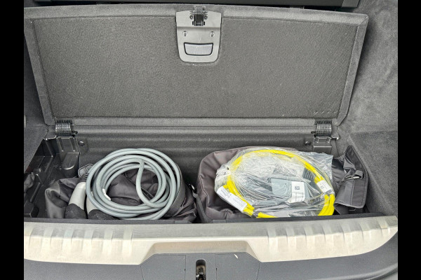 BMW 3 Serie Touring 330e Camera. M-stuur, Tr.haak, Carplay, DAB BMW 3 Serie Touring 330e Camera. M-stuur, Tr.haak, Carplay, DAB