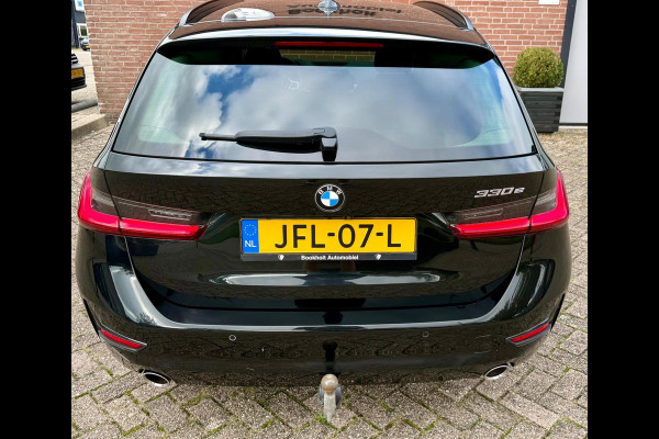 BMW 3 Serie Touring 330e Camera. M-stuur, Tr.haak, Carplay, DAB BMW 3 Serie Touring 330e Camera. M-stuur, Tr.haak, Carplay, DAB