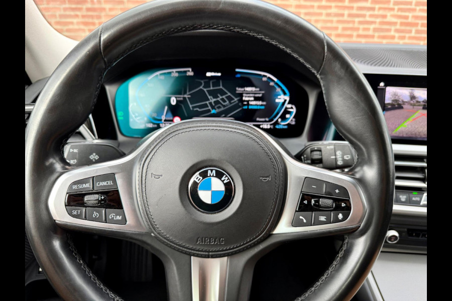 BMW 3 Serie Touring 330e Camera. M-stuur, Tr.haak, Carplay, DAB BMW 3 Serie Touring 330e Camera. M-stuur, Tr.haak, Carplay, DAB