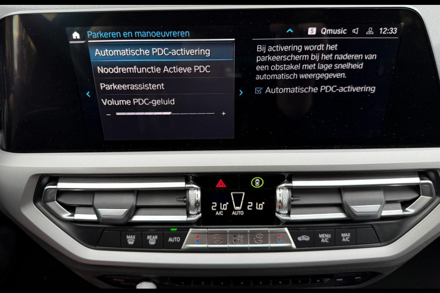 BMW 3 Serie Touring 330e Camera. M-stuur, Tr.haak, Carplay, DAB BMW 3 Serie Touring 330e Camera. M-stuur, Tr.haak, Carplay, DAB