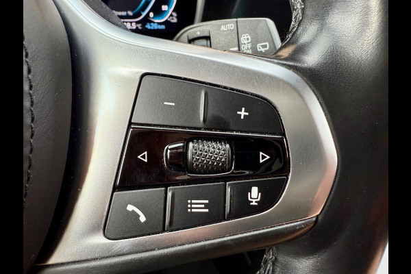 BMW 3 Serie Touring 330e Camera. M-stuur, Tr.haak, Carplay, DAB BMW 3 Serie Touring 330e Camera. M-stuur, Tr.haak, Carplay, DAB