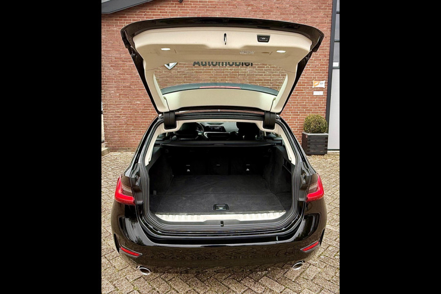 BMW 3 Serie Touring 320e Laser, Carplay, DAB, Sportstoel [BTW, NL, NAP, Dealer-onderhouden]