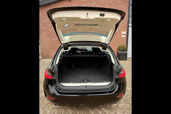 BMW 3 Serie Touring 320e Laser, Carplay, DAB, Sportstoel [BTW, NL, NAP, Dealer-onderhouden]