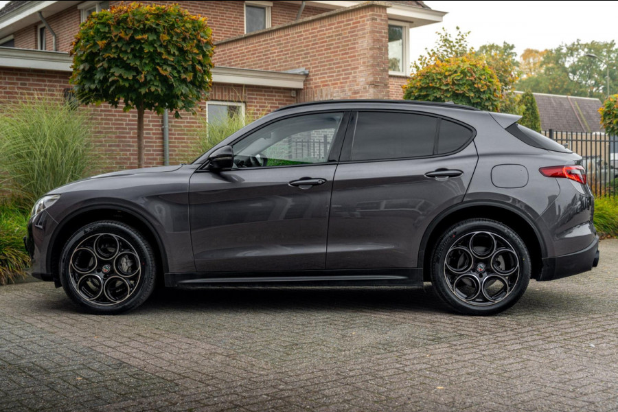 Alfa Romeo Stelvio 2.0 T AWD Q4 200 PK Aut. 1e Eig Xenon Leder Black Optic Stoelverwarming Camera 20'' Alfa Romeo Stelvio 2.0 T AWD Q4 200 PK Aut. 1e Eig Xenon Leder Black Optic Stoelverwarming Camera 20''