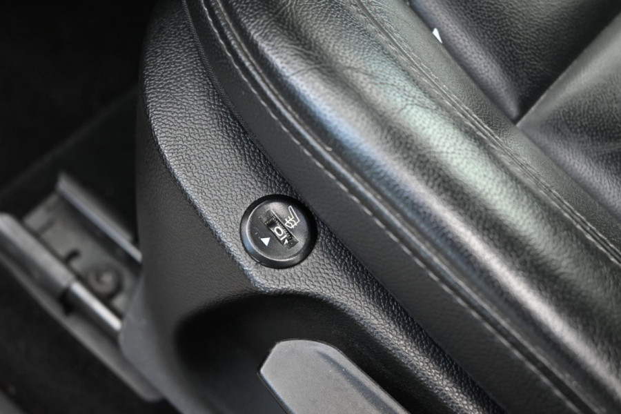 Alfa Romeo Stelvio 2.0 T AWD Q4 200 PK Aut. 1e Eig Xenon Leder Black Optic Stoelverwarming Camera 20'' Alfa Romeo Stelvio 2.0 T AWD Q4 200 PK Aut. 1e Eig Xenon Leder Black Optic Stoelverwarming Camera 20''