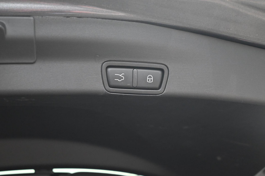 Alfa Romeo Stelvio 2.0 T AWD Q4 200 PK Aut. 1e Eig Xenon Leder Black Optic Stoelverwarming Camera 20'' Alfa Romeo Stelvio 2.0 T AWD Q4 200 PK Aut. 1e Eig Xenon Leder Black Optic Stoelverwarming Camera 20''