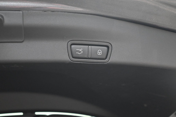 Alfa Romeo Stelvio 2.0 T AWD Q4 200 PK Aut. 1e Eig Xenon Leder Black Optic Stoelverwarming Camera 20'' Alfa Romeo Stelvio 2.0 T AWD Q4 200 PK Aut. 1e Eig Xenon Leder Black Optic Stoelverwarming Camera 20''