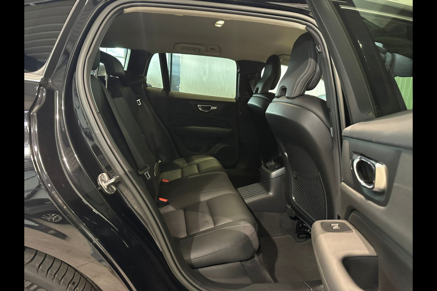Volvo V60 T6 Aut. Plug-In Hybrid LongRange Core Bright Leder Parkeercamera 350pk Volvo V60 T6 Aut. Plug-In Hybrid LongRange Core Bright Leder Parkeercamera 350pk