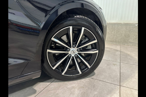 Volvo V60 T6 Aut. Plug-In Hybrid LongRange Core Bright Leder Parkeercamera 350pk Volvo V60 T6 Aut. Plug-In Hybrid LongRange Core Bright Leder Parkeercamera 350pk