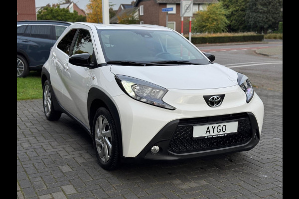 Toyota Aygo X 1.0 VVT-i MT First Plus | Lichtmetalen velgen, Climate control, Stoelverwarming, Keyless, Apple CarPlay/Android auto