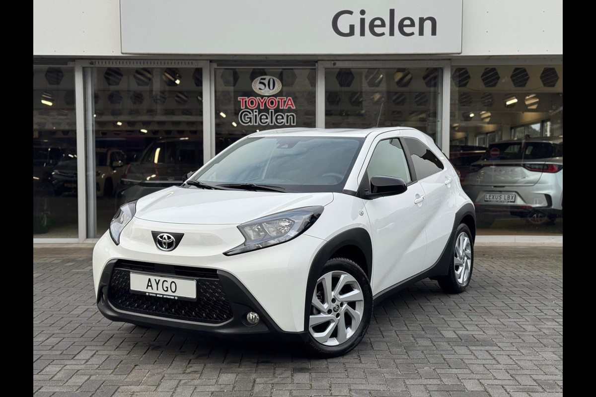 Toyota Aygo X 1.0 VVT-i MT First Plus | Lichtmetalen velgen, Climate control, Stoelverwarming, Keyless, Apple CarPlay/Android auto Toyota Aygo X 1.0 VVT-i MT First Plus | Lichtmetalen velgen, Climate control, Stoelverwarming, Keyless, Apple CarPlay/Android auto