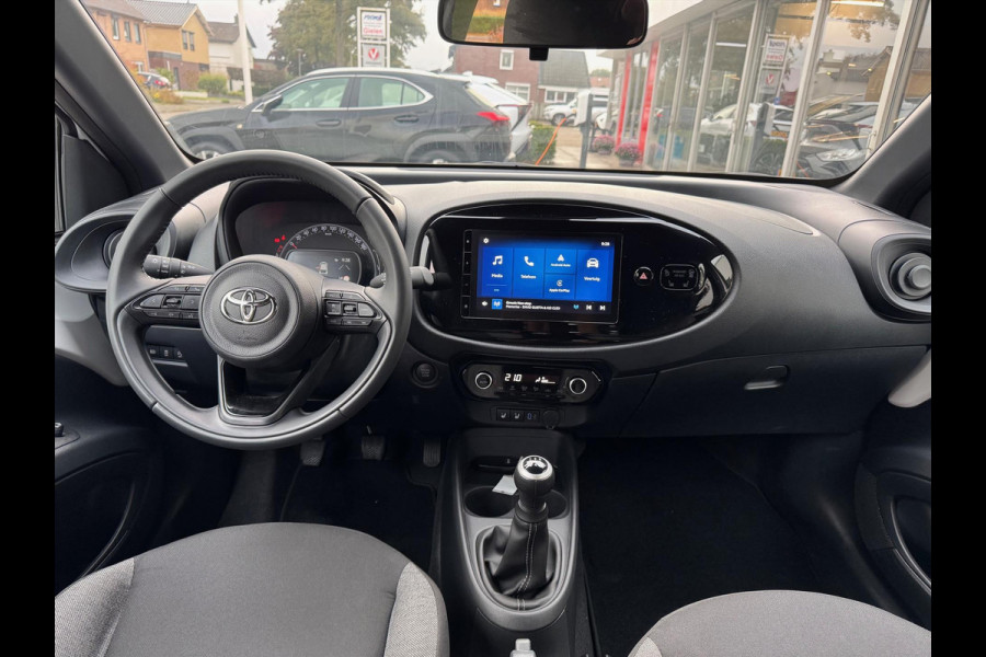 Toyota Aygo X 1.0 VVT-i MT First Plus | Lichtmetalen velgen, Climate control, Stoelverwarming, Keyless, Apple CarPlay/Android auto