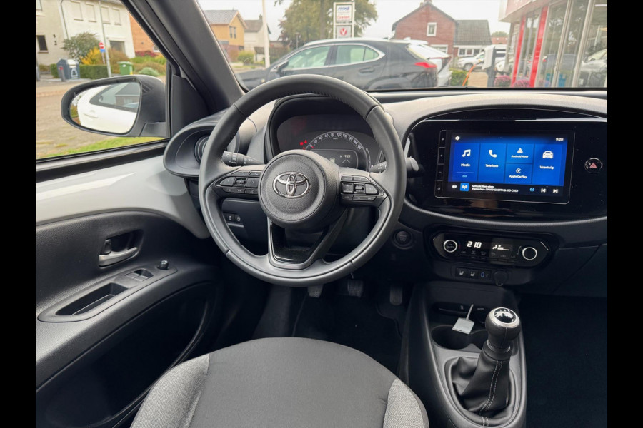 Toyota Aygo X 1.0 VVT-i MT First Plus | Lichtmetalen velgen, Climate control, Stoelverwarming, Keyless, Apple CarPlay/Android auto