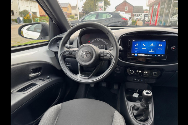 Toyota Aygo X 1.0 VVT-i MT First Plus | Lichtmetalen velgen, Climate control, Stoelverwarming, Keyless, Apple CarPlay/Android auto
