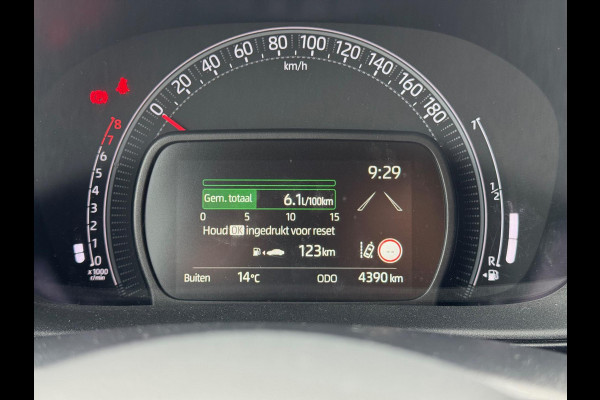 Toyota Aygo X 1.0 VVT-i MT First Plus | Lichtmetalen velgen, Climate control, Stoelverwarming, Keyless, Apple CarPlay/Android auto