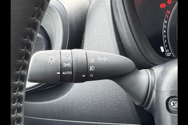 Toyota Aygo X 1.0 VVT-i MT First Plus | Lichtmetalen velgen, Climate control, Stoelverwarming, Keyless, Apple CarPlay/Android auto