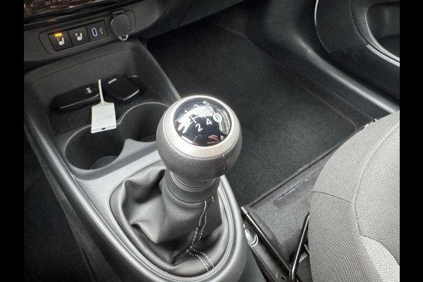 Toyota Aygo X 1.0 VVT-i MT First Plus | Lichtmetalen velgen, Climate control, Stoelverwarming, Keyless, Apple CarPlay/Android auto
