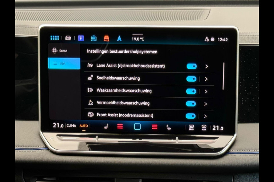 Volkswagen Tiguan 1.5 eTSI R-Line Edition, panoramadak, vele opties, nieuw prijs €64170,-