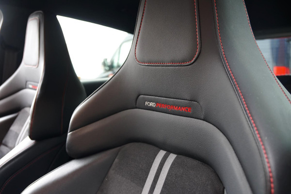 Ford Fiesta 1.5 Ecoboost ST-X PERFORMANCE + SCHAALSTOELEN / CAMERA / B&O