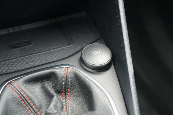 Ford Fiesta 1.5 Ecoboost ST-X PERFORMANCE + SCHAALSTOELEN / CAMERA / B&O
