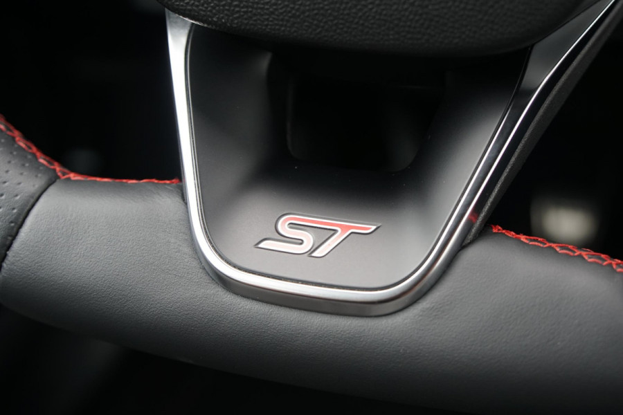 Ford Fiesta 1.5 Ecoboost ST-X PERFORMANCE + SCHAALSTOELEN / CAMERA / B&O