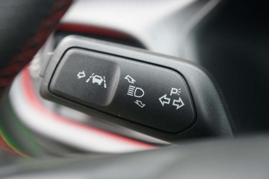 Ford Fiesta 1.5 Ecoboost ST-X PERFORMANCE + SCHAALSTOELEN / CAMERA / B&O