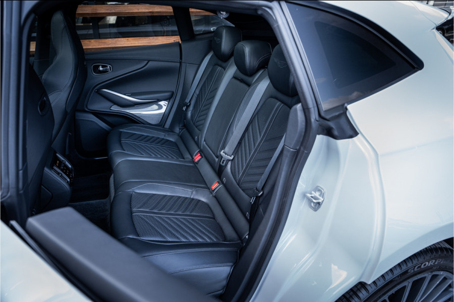 Aston Martin Dbx 4.0 V8 707 - Panoramadak | Keramisch | 23'inch | Elektr. Trekhaak