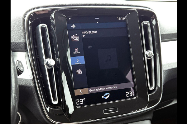 Volvo XC40 1.5 T4 Recharge R-Design Expression Auto. Navigatie Apple Carplay/ Android Auto Camera Parkeersensoren achter Adaptive Cruise Control Full Led Virtual Cockpit Climate Control Lichtmetalen velgen