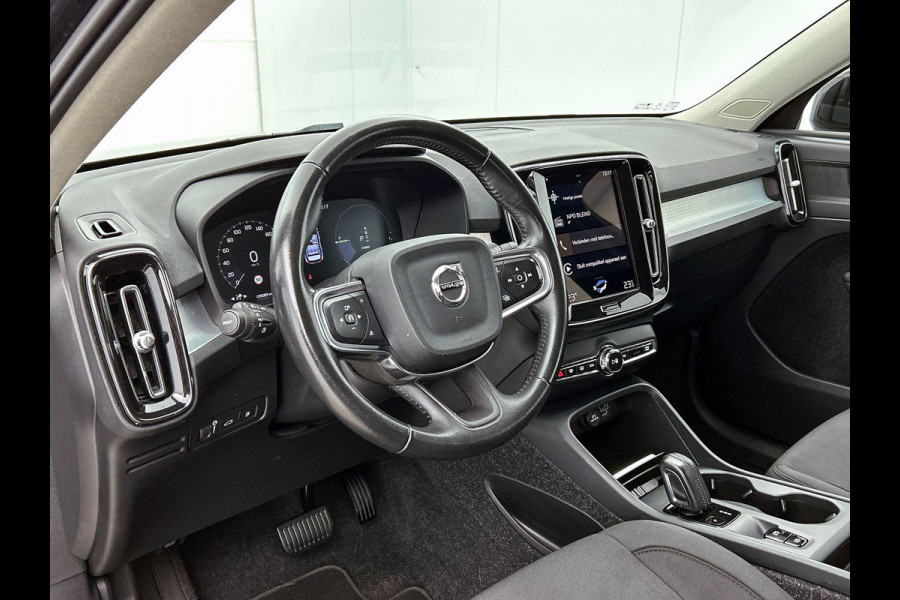 Volvo XC40 1.5 T4 Recharge R-Design Expression Auto. Navigatie Apple Carplay/ Android Auto Camera Parkeersensoren achter Adaptive Cruise Control Full Led Virtual Cockpit Climate Control Lichtmetalen velgen