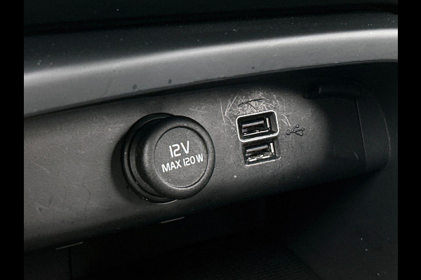 Volvo XC40 1.5 T4 Recharge R-Design Expression Auto. Navigatie Apple Carplay/ Android Auto Camera Parkeersensoren achter Adaptive Cruise Control Full Led Virtual Cockpit Climate Control Lichtmetalen velgen