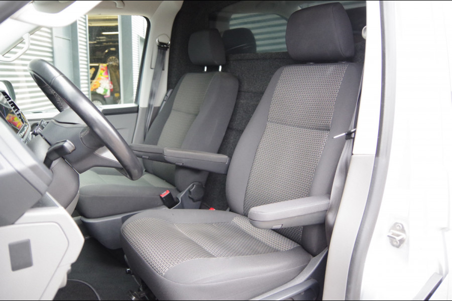 Volkswagen Transporter 2.0 TDI L2 BULLI, 150PK AUT. GLASSLOOK, LED, TREKHAAK, VIRTUAL, ADAPT. CRUISE, NAVI, AIRCO, PARKEERSENSOREN, CARPLAY, NL AUTO, N