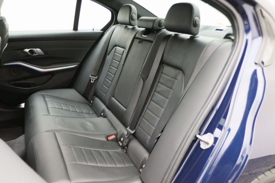 BMW 3-serie 320e Business Edition Plus M Sport Laser LED, Leer, Schuif-/kanteldak, Apple Carplay, Trekhaak elektr., 19" BMW 3-serie 320e Business Edition Plus M Sport Laser LED, Leer, Schuif-/kanteldak, Apple Carplay, Trekhaak elektr., 19"